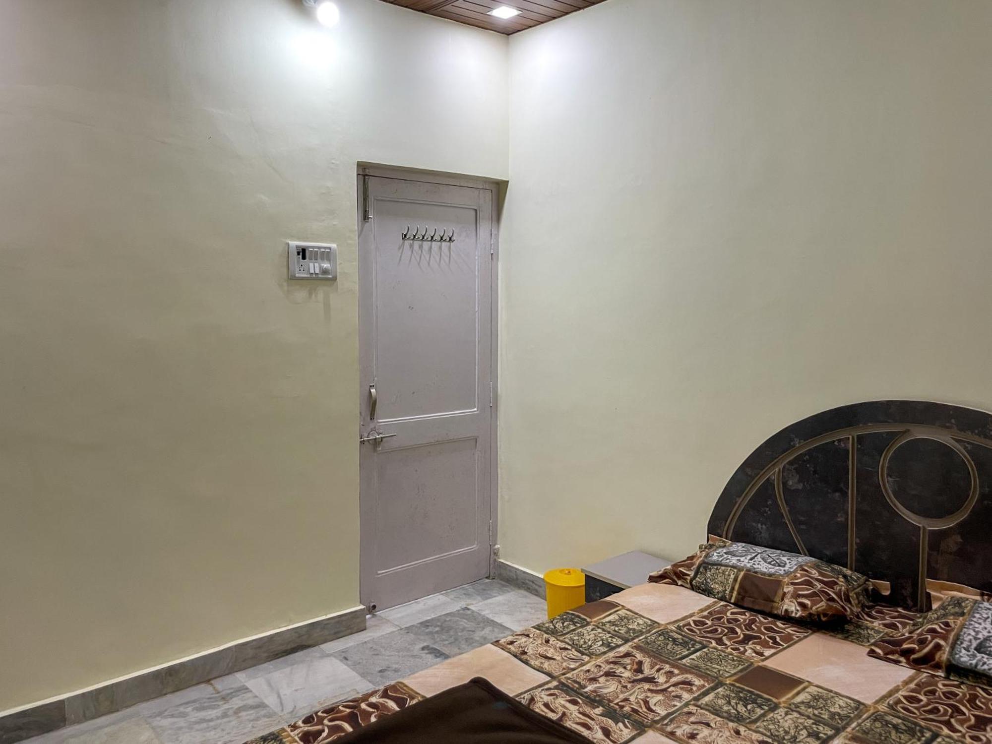 Zars Villa, Лонавала Экстерьер фото