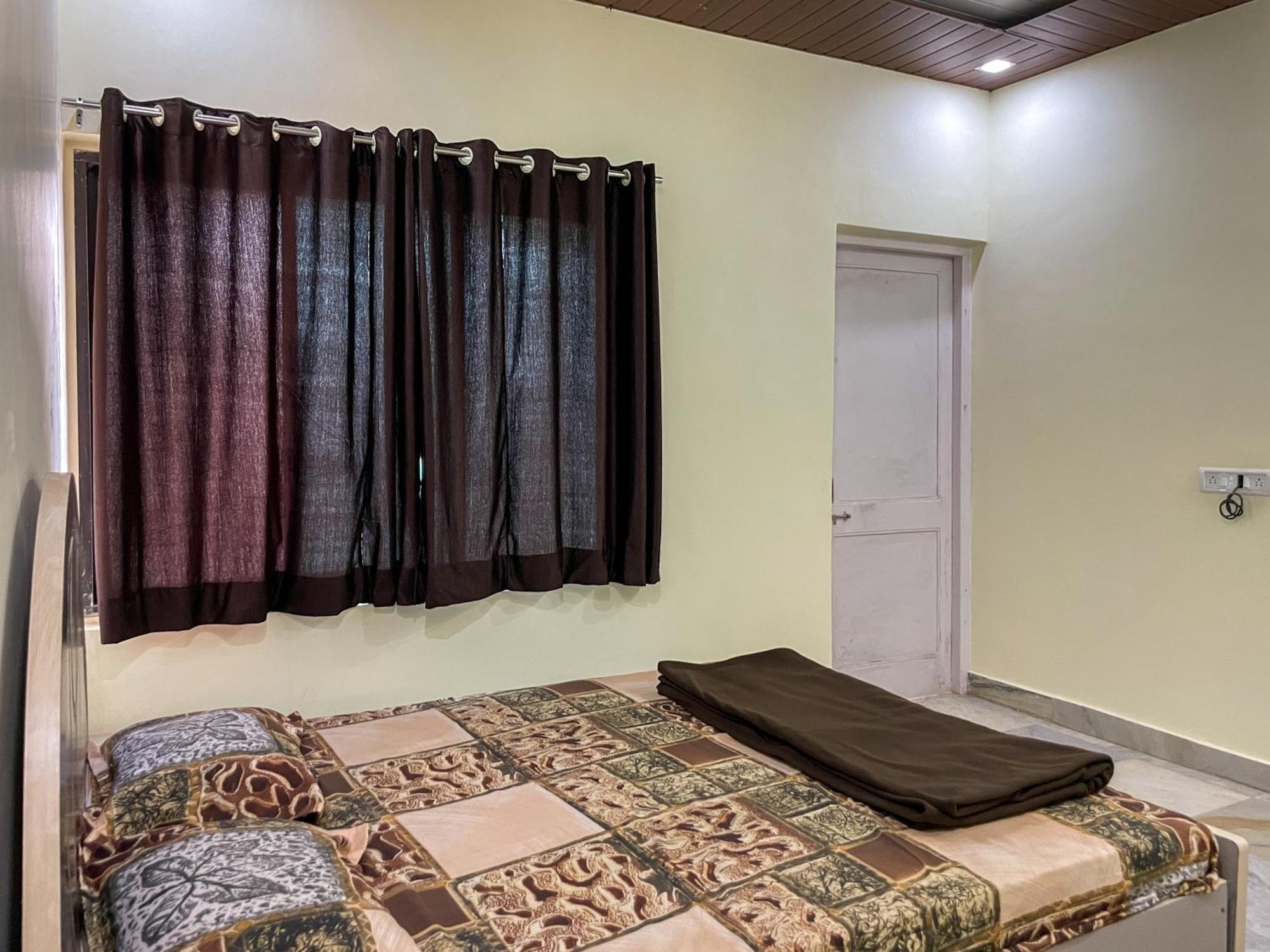 Zars Villa, Лонавала Экстерьер фото
