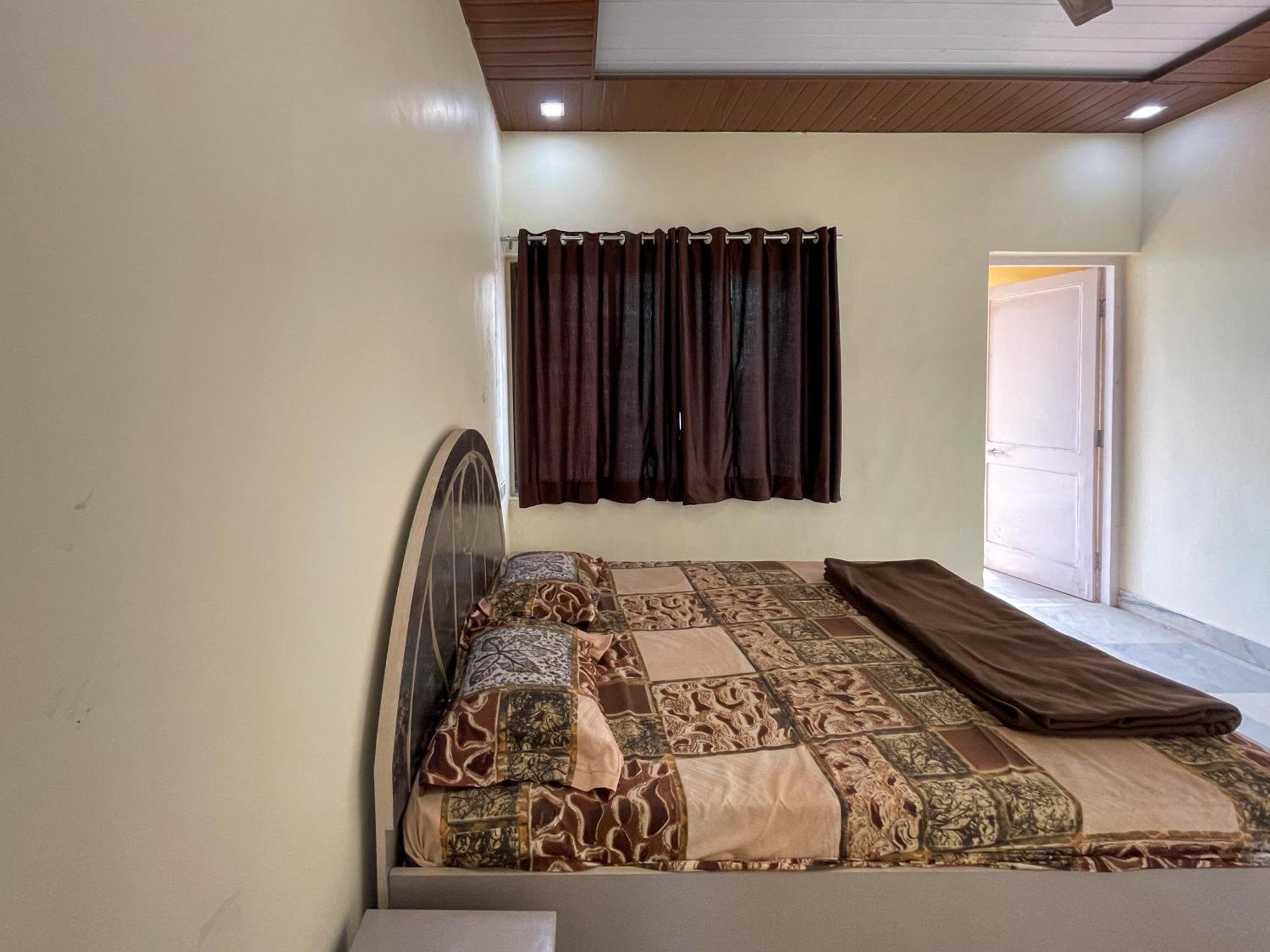 Zars Villa, Лонавала Экстерьер фото